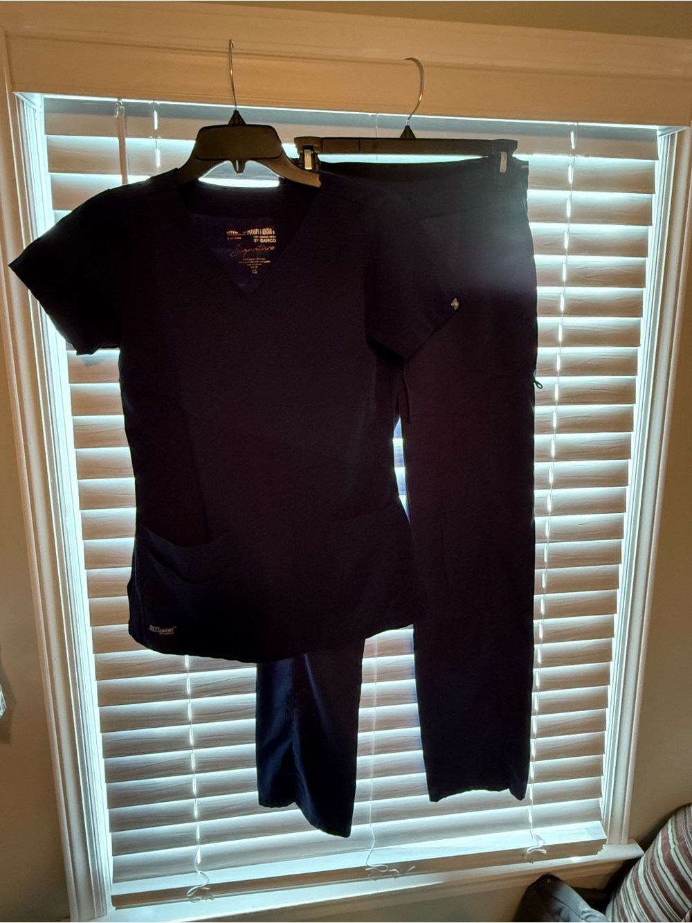 Grey's Anatomy Women’s Navy Straight-Leg Scrub Set